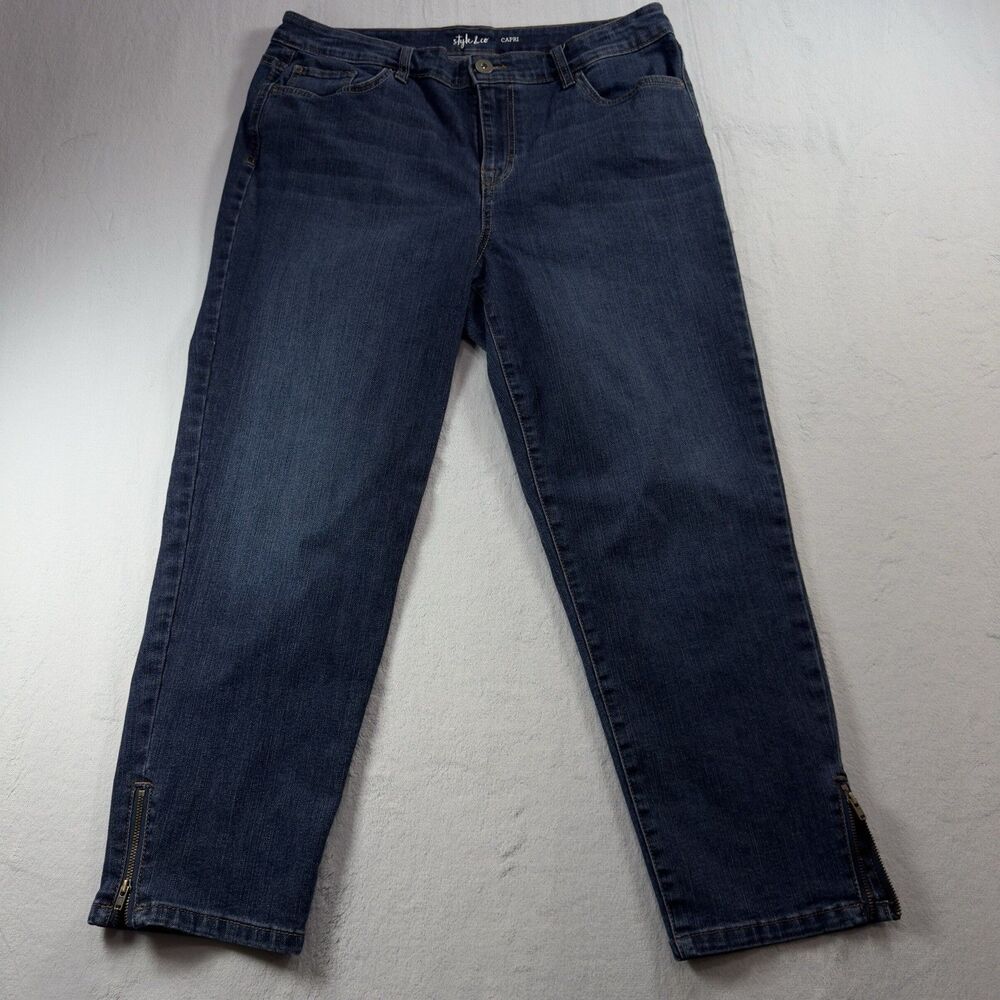 Style & Co Jeans Women's Capri Size 12 Color Blue Stretch